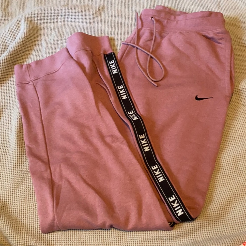 Woman Nike joggers
